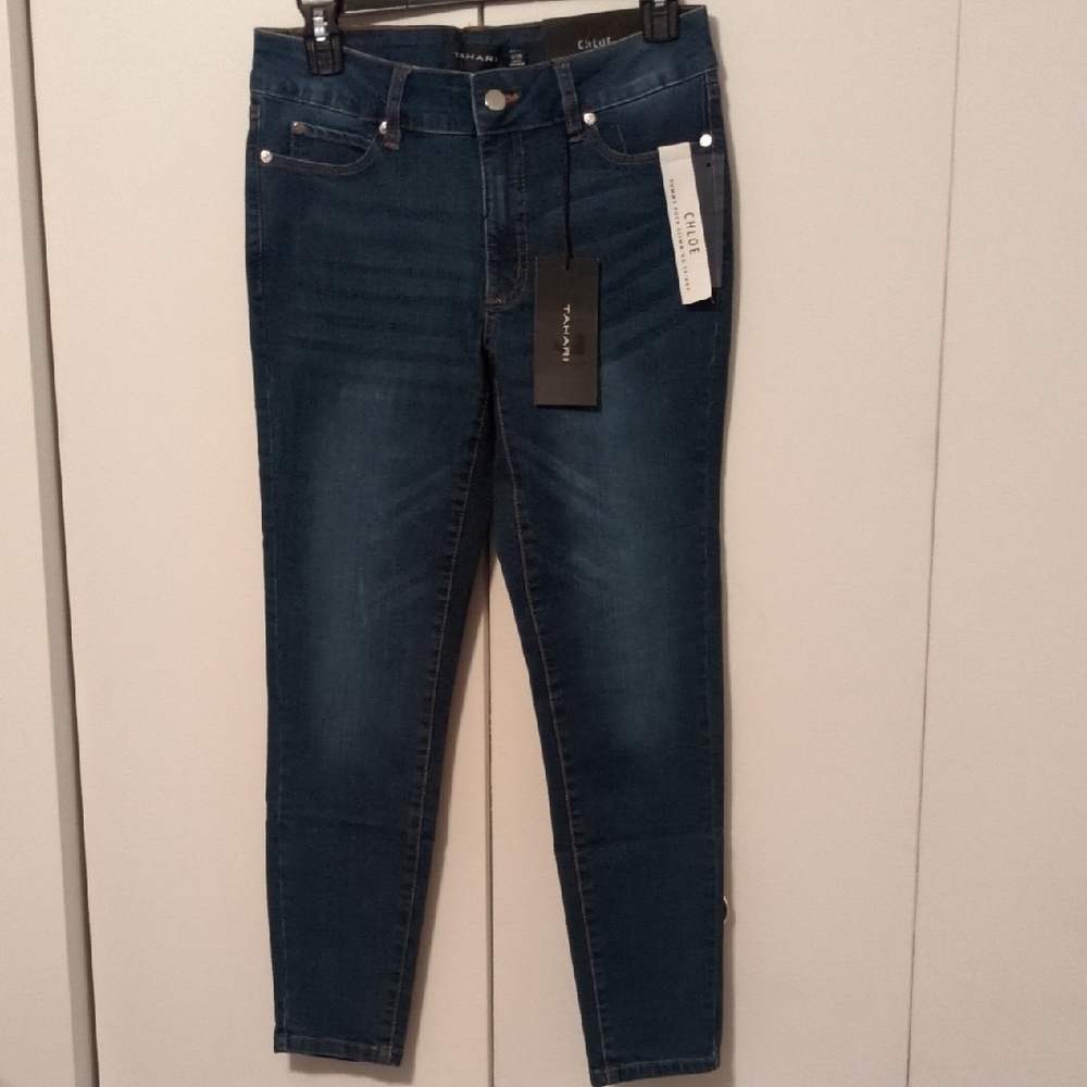 Tahari Women's Tummy Tuck Chole Jeans